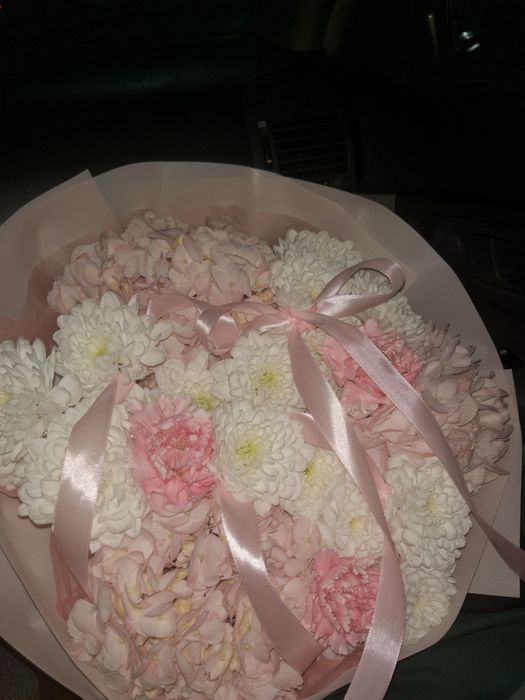 Букет цветов из готензи и хризонтем