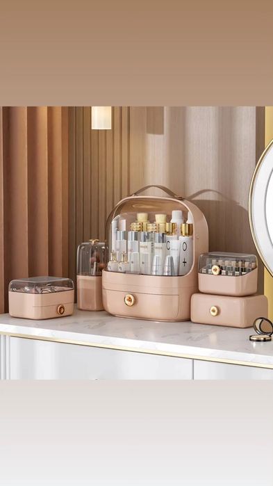 Органайзер для косметики.