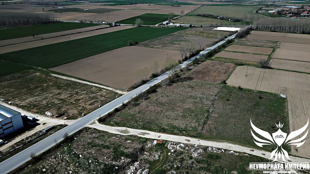 Продавам земя 4900кв.м. на втора линия към с.Стряма