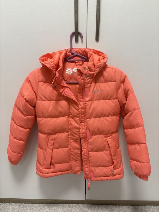 Блузи и златисто зимно ватирано яке 134