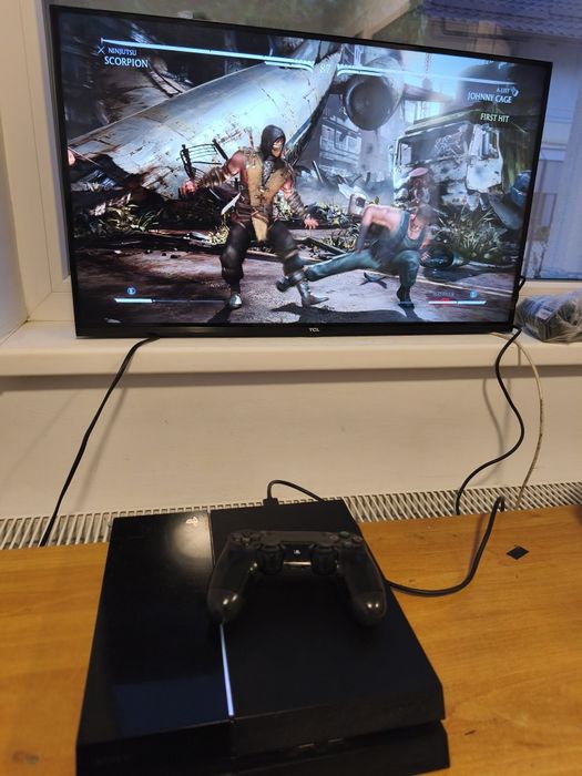 REDUCERE!!  PS4 PlayStation cu joc Mortal kombat xl și maneta NUMAI 600Ron
