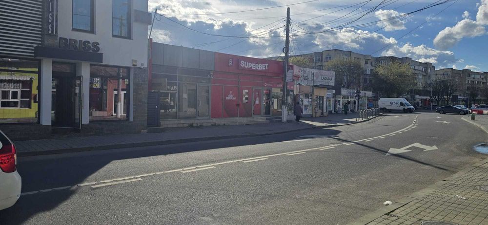 Inchiriez Spațiu comercial 35 mp in orasul Calarasi – Intersecția 5 Calarasi – zonă cu vad excelent