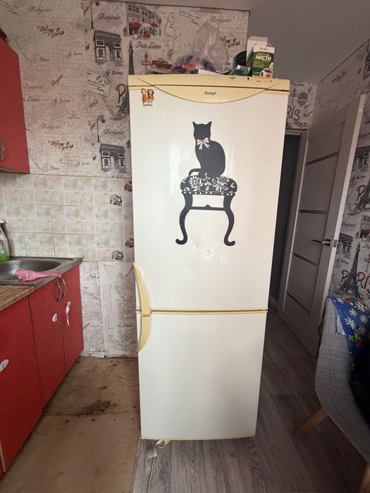 Продам холодильник