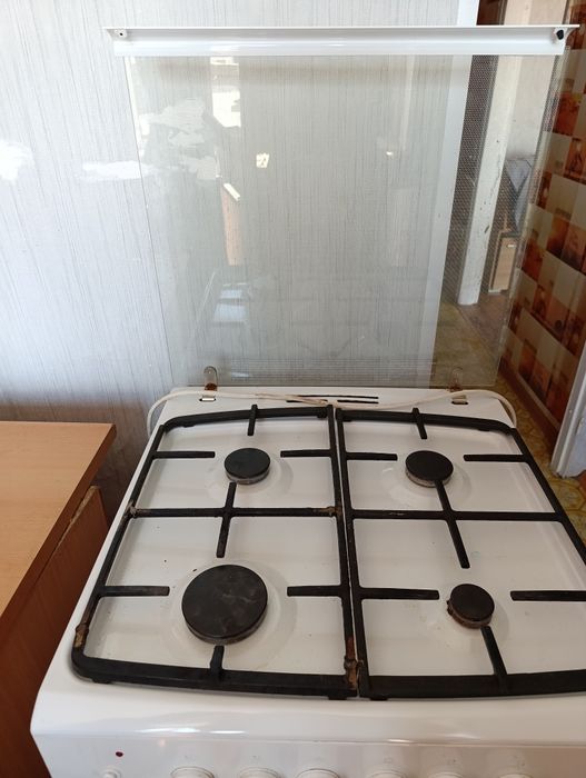 Продам газ плиту