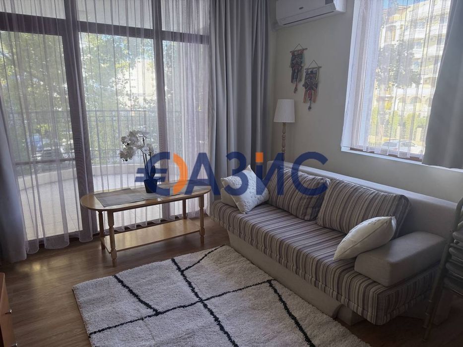 Продава се Двустаен апартамент в к.к. Слънчев бряг - 60 кв.м за 1225 €/кв.м - Снимка #1