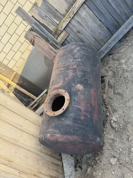 Продам бочку металлическую