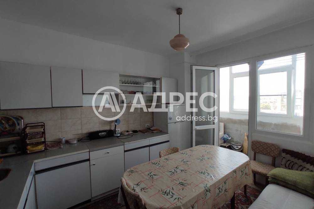 Многостаен апартамент в центъра на гр. Разград