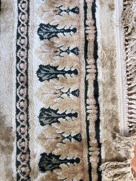 Ковры шелковые и шерстяные