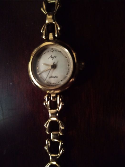 Часы женские серебро и позолота