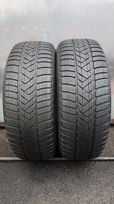 2бр. зимни гуми 225/55/17 Pirelli Sotto Zero 3, Runflat, dot22
dot21
