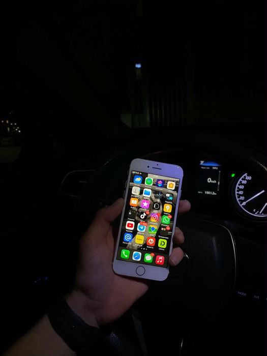 iphone 7 в хорошем состояний
