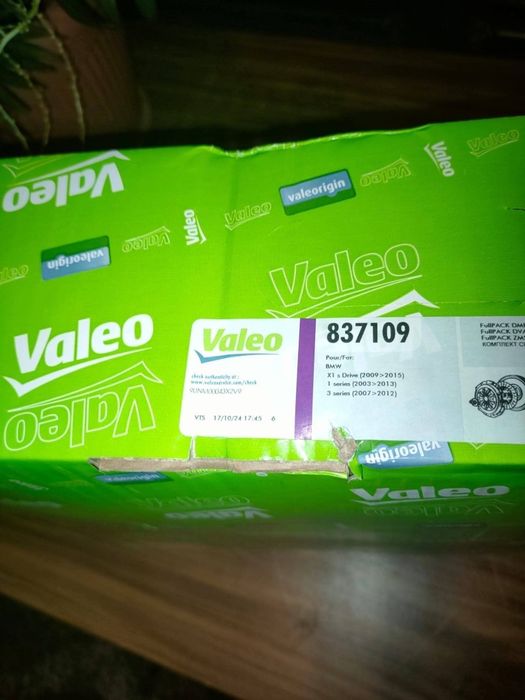 Vând ambreiaj cu volanta masa dubla BMW E90 E91 E87 E84 F25 motor 2.0 cod 837109