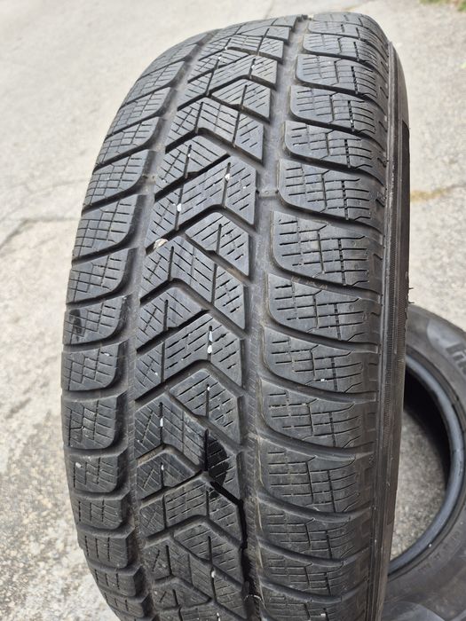 2бр. 215/65/17 Pirelli Scorpion Winter зимни гуми