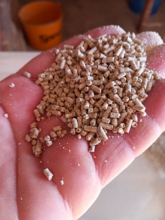 Uruială Granulată pentru pui,găini, curcani, porci,viței, iezi și miei