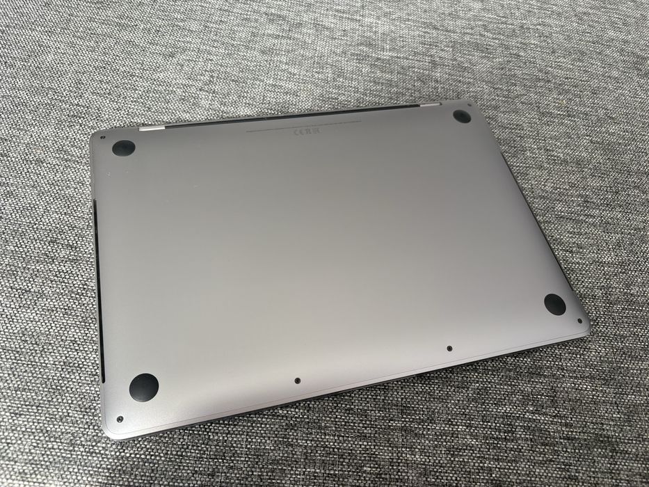 MacBook PRO 512gb 16gb i5