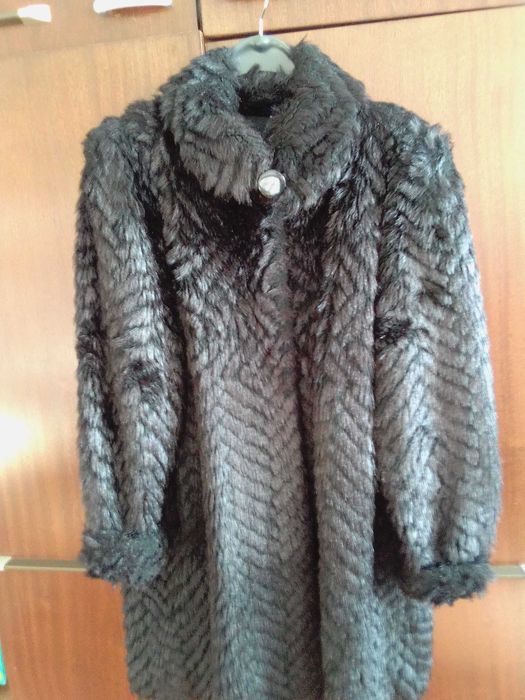 Палто от еко кожа - черно