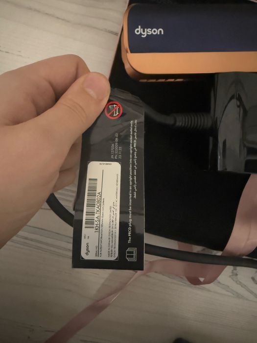 Dyson Airstrait Дайсон фен выпрямитель