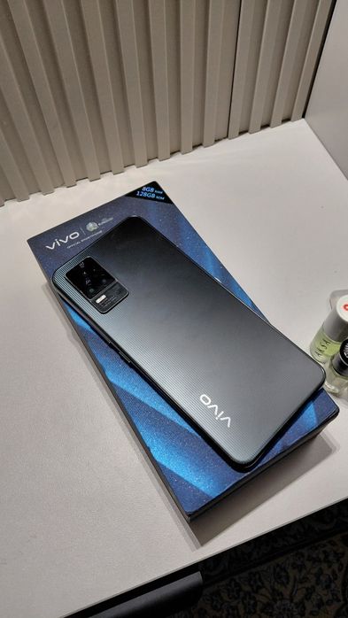 Продается Vivo 21e