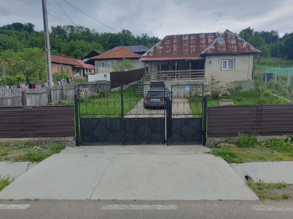 Casa cu 3 camere comuna Bala