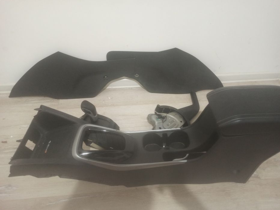 Tracker bar sotiladi