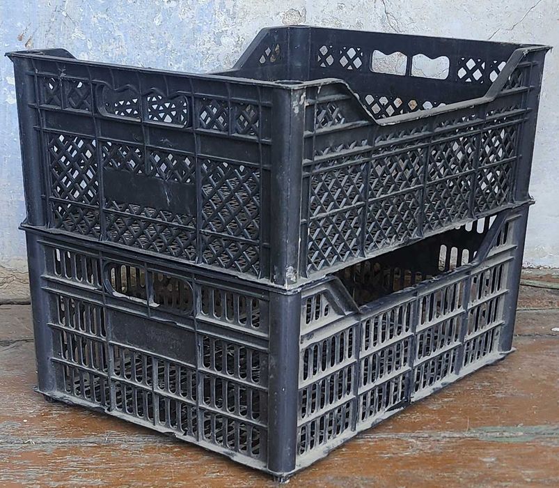 СРОЧНО - ящики пластмассовые (10 шт.), цена дана за одну штуку