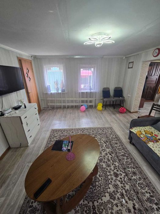 В продаже дом 3 комнаты, район Аквапарка