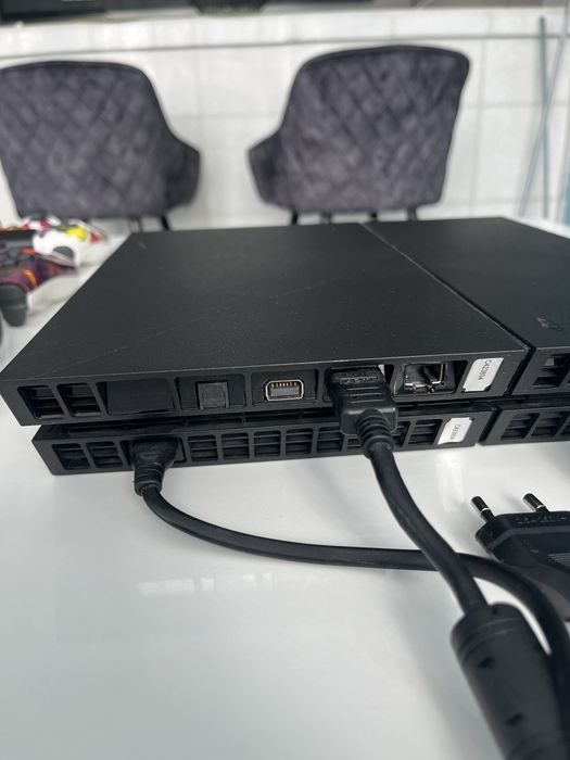 PS4 с допълнителна периферия