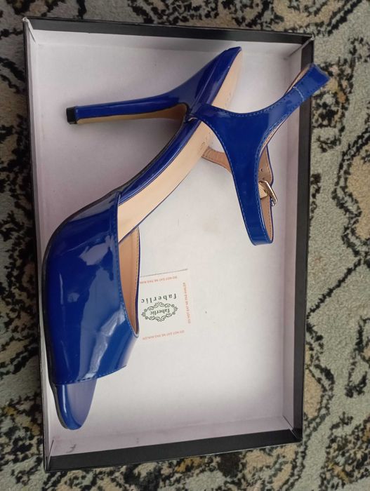 Продам новые туфли Faberlic