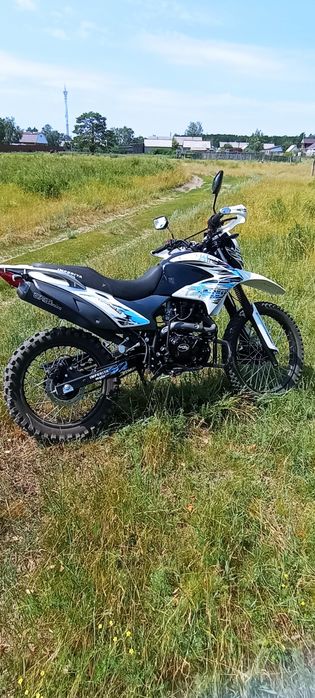 Продам мотоцикл Enduro B5 250cc