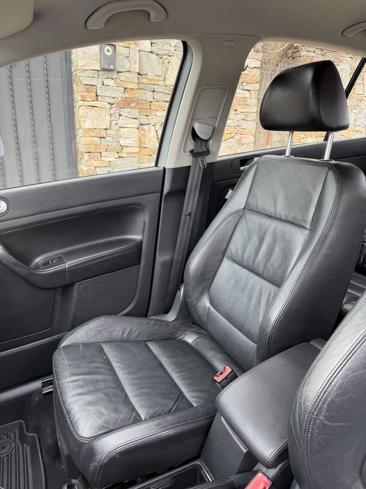 Volkswagen Golf Plus 1.6 TDI  сменени дюзи с 1 година гаранция.