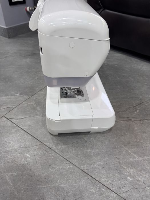 Masina de cusut brother innov-is vq2 (2 bucati )