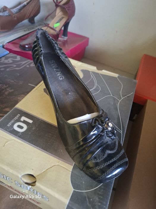 Обувки висок инисък ток