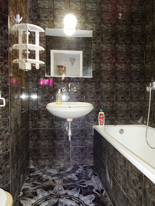 Дава се под наем Едностаен апартамент в Варна, Спортна зала - 30 кв.м за 295.8 € - Снимка #4