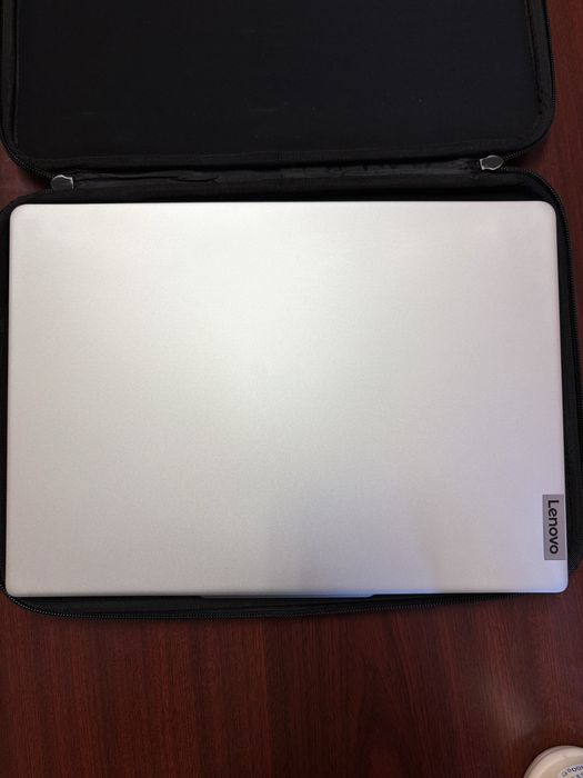 Lenovo ideapad slim 5 - intel ultra 5, 32 gb ram, 1 tb