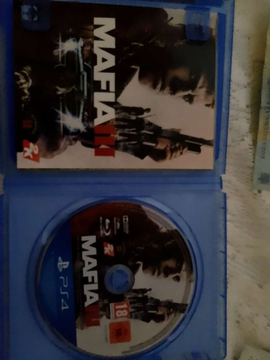Vând jocuri ps4 foarte puțin folosite