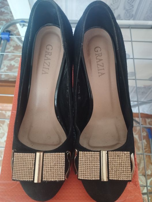 Продам туфли замша. 3000.