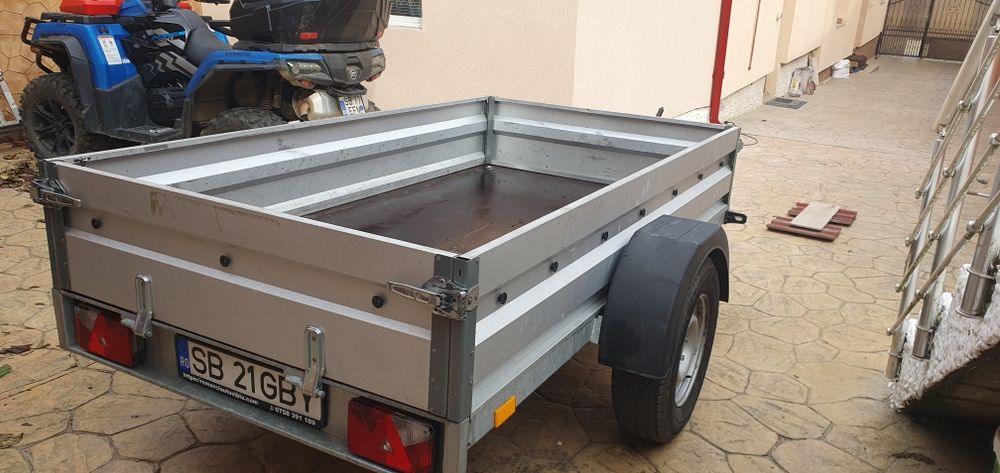 Remorca auto 1300kg sistem franare premium rabatabila