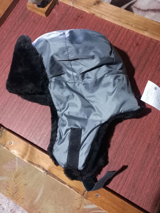 Продам шапку ушанку новую.