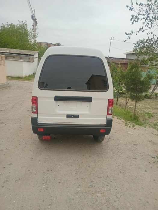 Damas srochna sotiladi