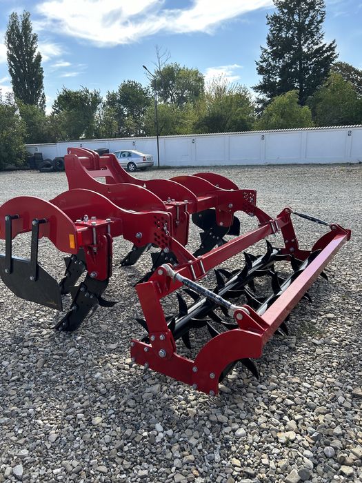 Scarificator Pinochio  senior 5 colți , plug , disc , freza