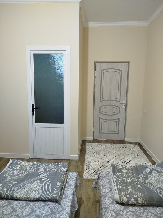 Mehmonxona Hostel Registonni Yonida