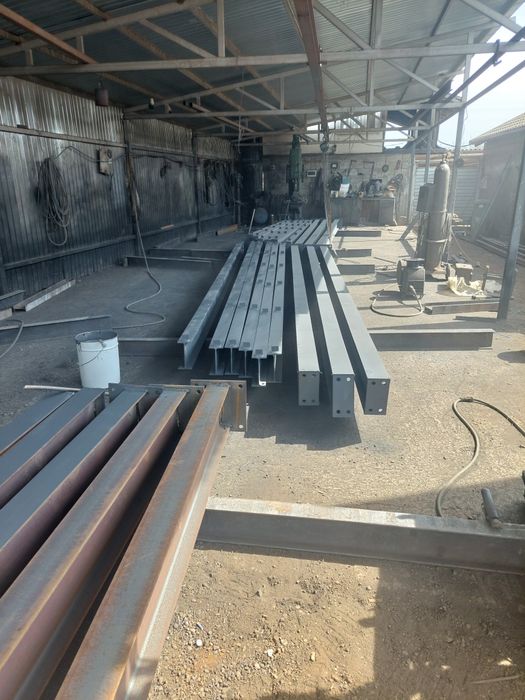 Structurii metalice la comanda sau stoc