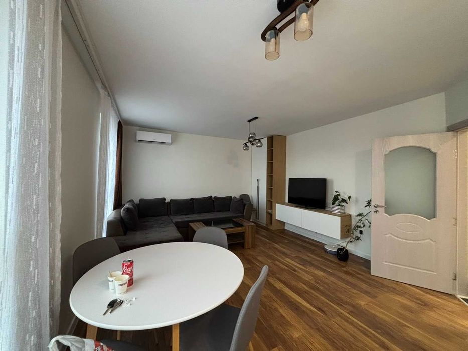 Дава се под наем Двустаен апартамент в Пловдив, Тракия - 70 кв.м за 438.6 € - Снимка #2