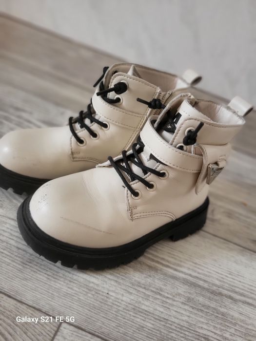 Продам детские ботиночки