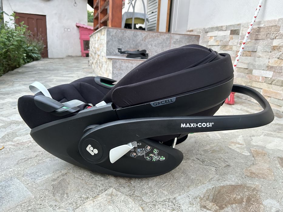 Scoica auto Maxi Cosi Pebble 360 pro cu adaptori
