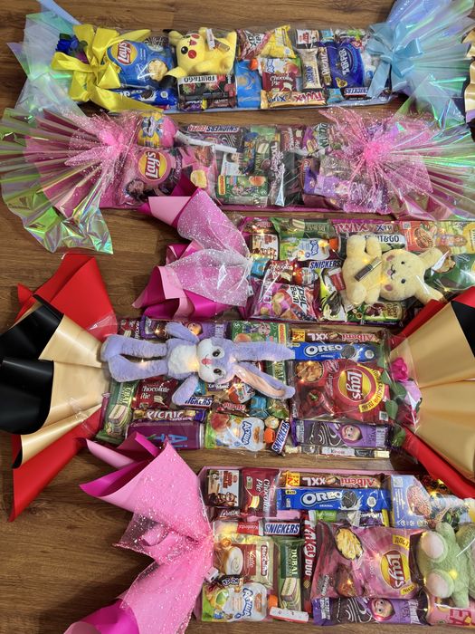 Цветы Подарки конфеты