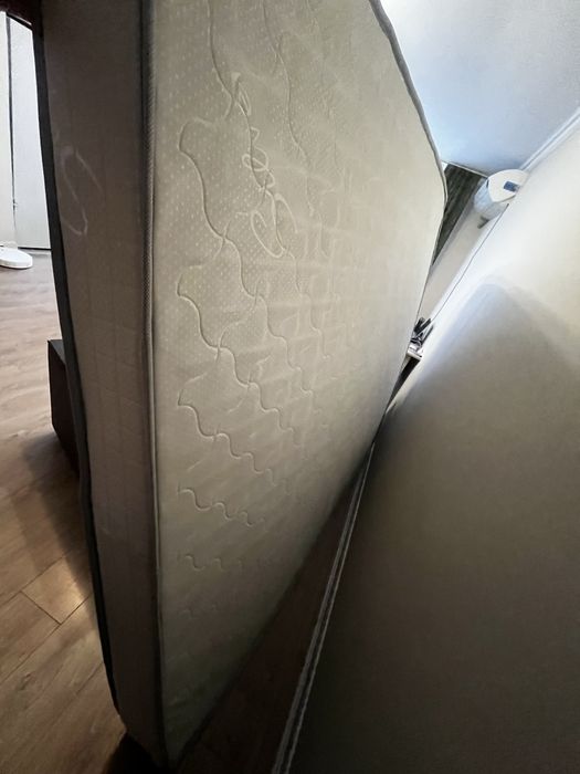 Продаю двуспальный матрас