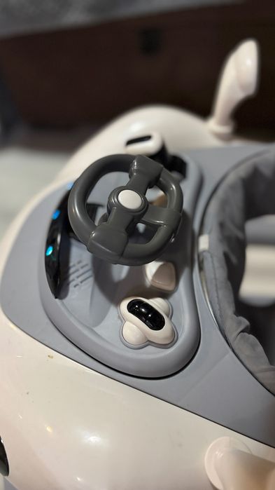 Продавам бебешка проходилка 5в1