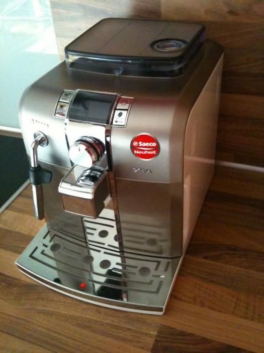 Кафе машина Saeco Syntia