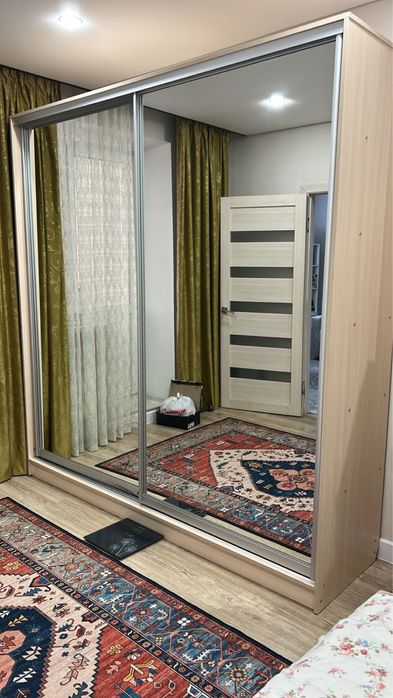 Шкаф купе в хорошем состоянии